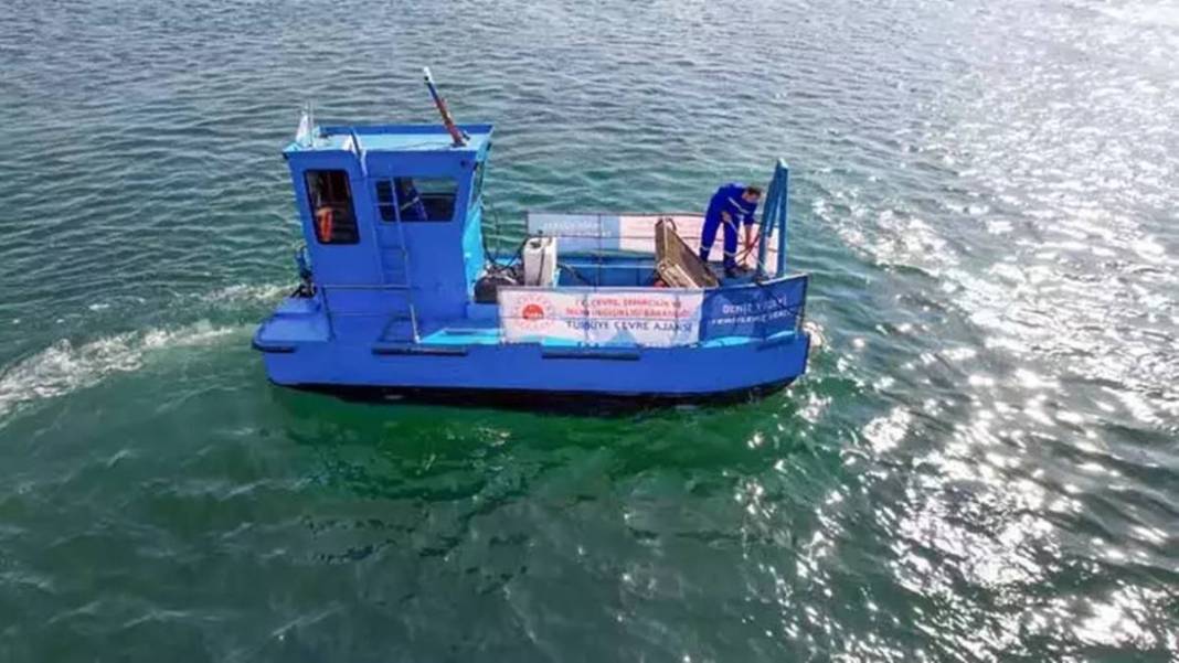 Denize atılan çöpler 'Pes' dedirtti: Sorsan hepsi 'Vatanseverim' der! Denizi kirletenlere cezai yaptırım için harekete geçildi 2